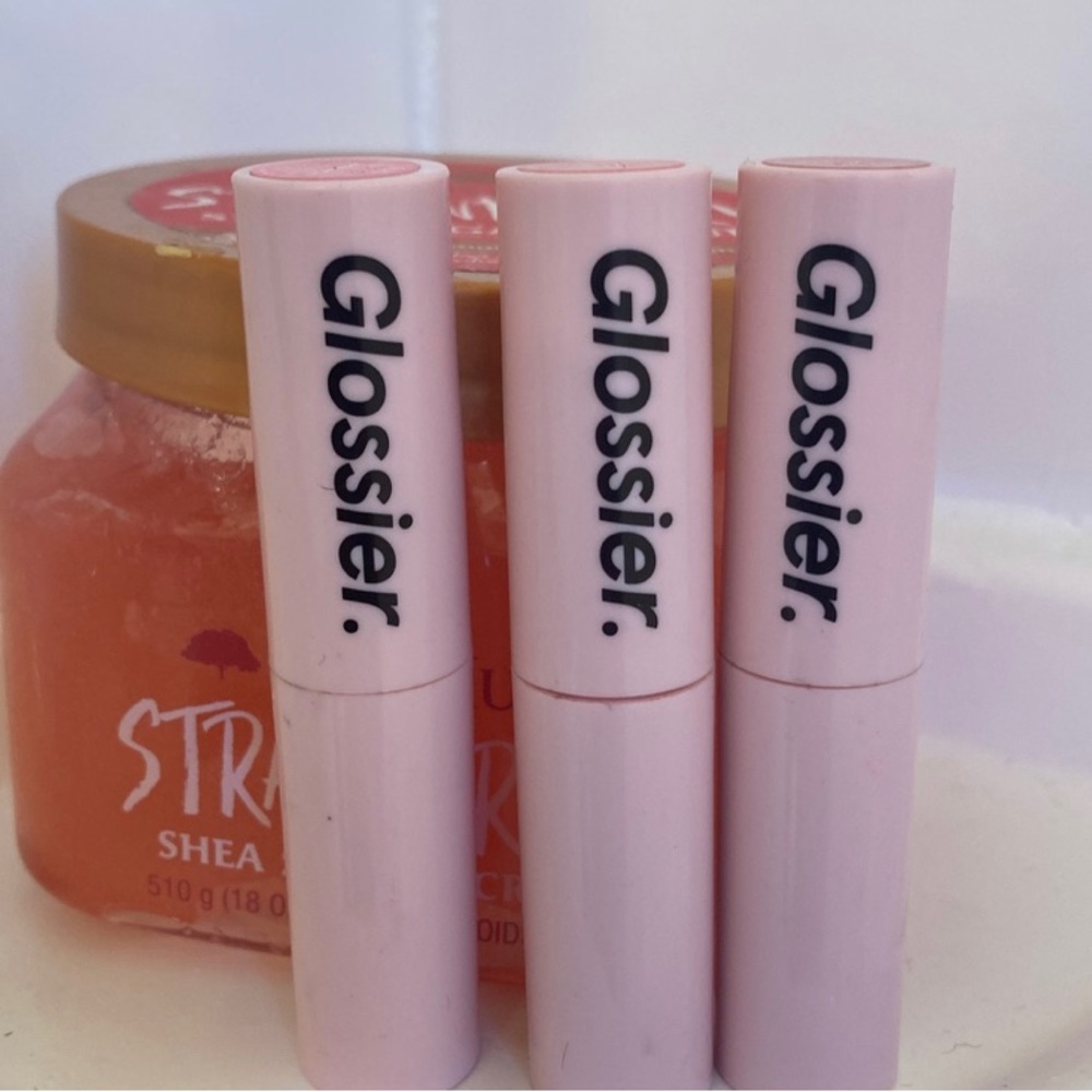 Glossier lippies!